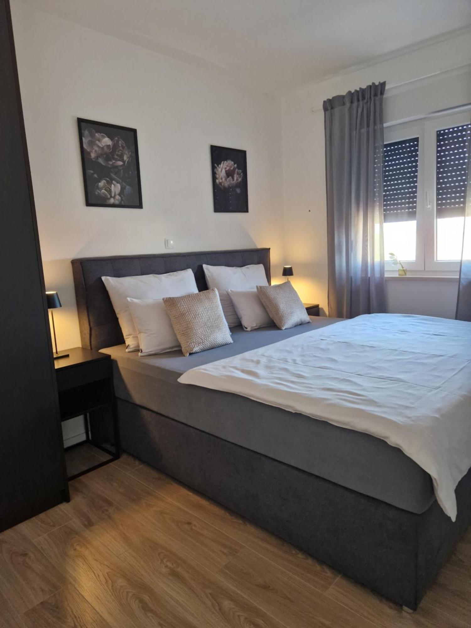 Deluxe Apartment Mila Nin Buitenkant foto
